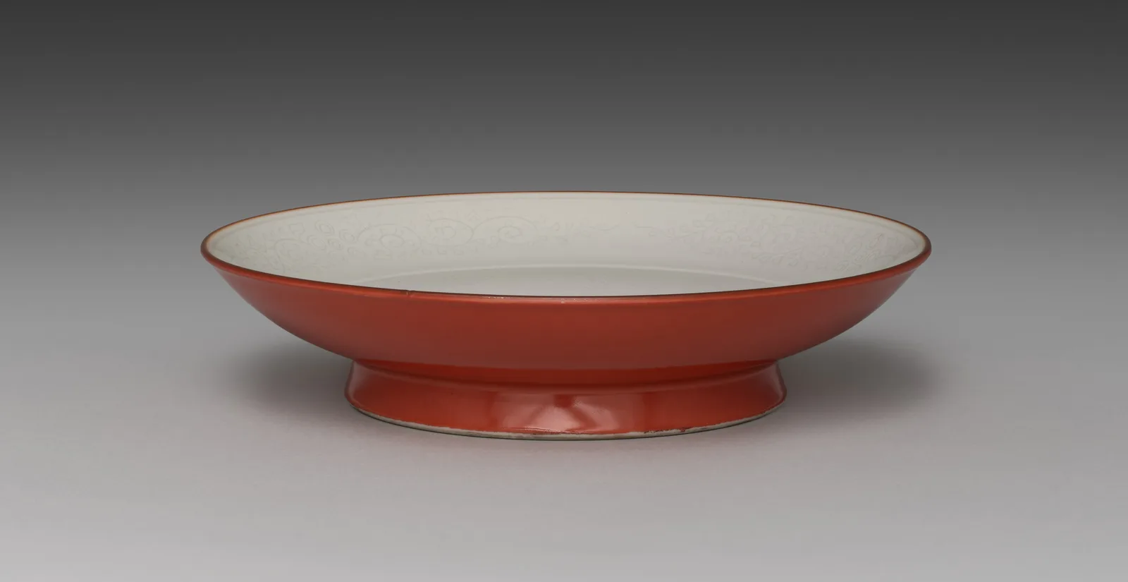 Dish with Carp in Waves