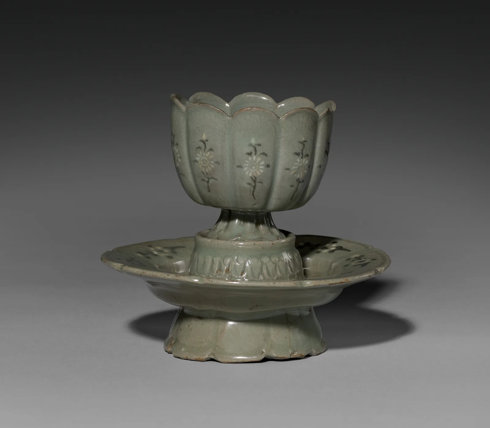 Floral-shaped Cup and Saucer with Inlaid Chrysanthemum Design